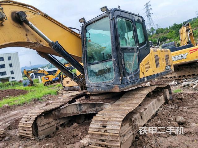 三一重工SY215C挖掘機