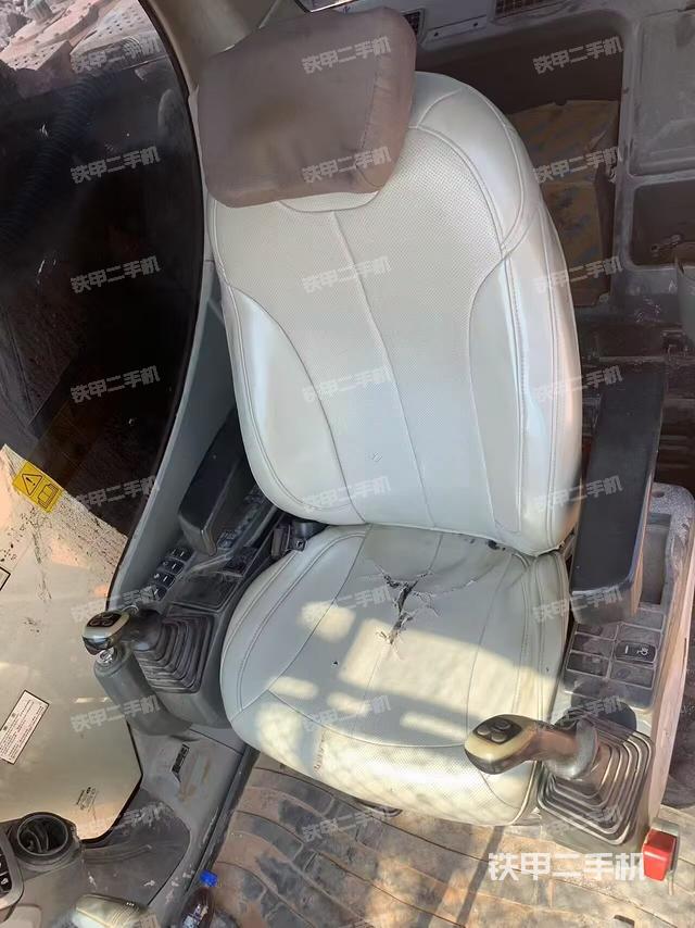 駕駛室整體(整機外觀) 駕駛室整體(整機外觀)
