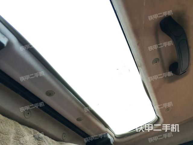 座椅后部（駕駛室部分）