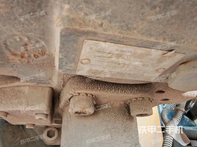 電瓶（大件艙室）