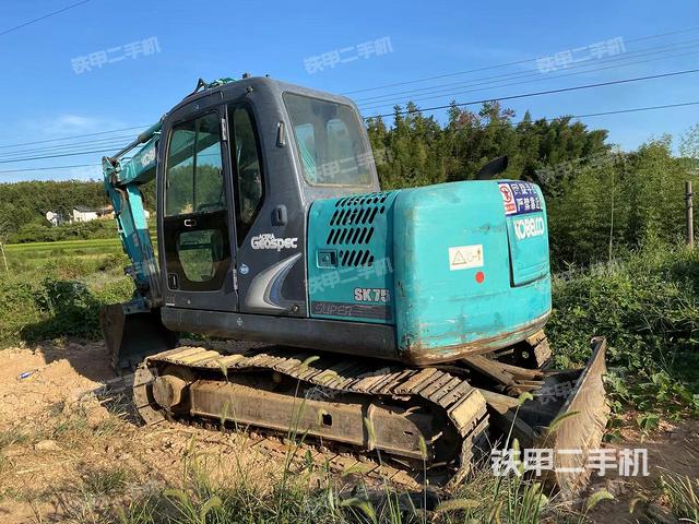 神钢SK75-8挖掘机