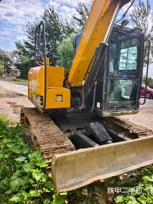 駕駛室頂部（整機(jī)外觀）
