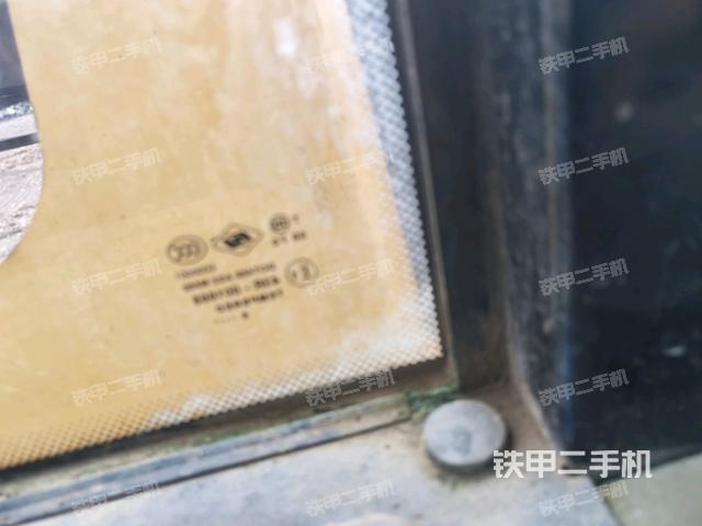 后窗玻璃角标(驾驶室部分) 后窗玻璃角标(驾驶室部分)