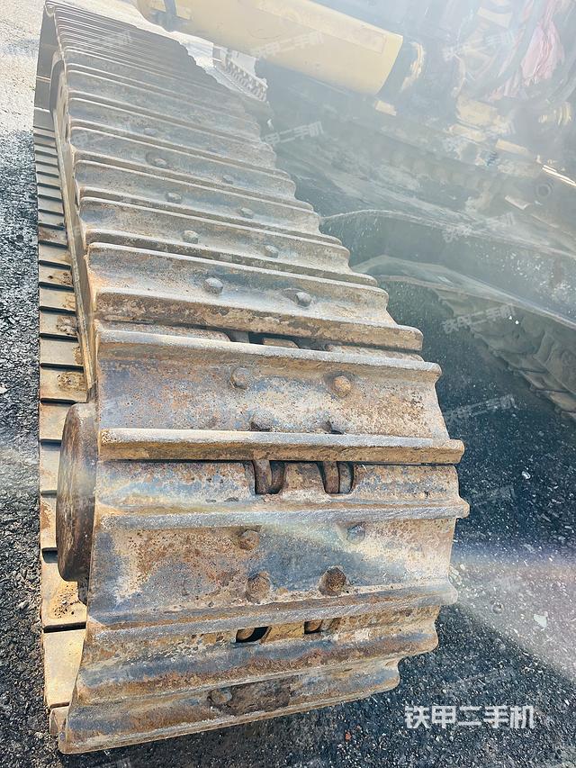 单侧履带整体（整机外观）