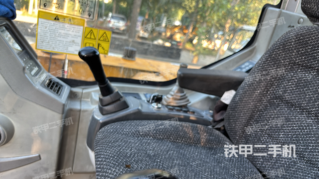 驾驶室整体（整机外观）