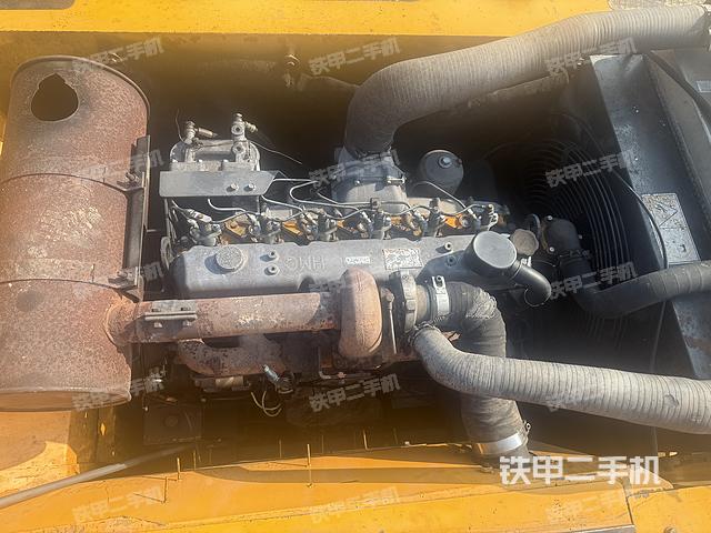 發(fā)動機整體俯視(整機外觀) 發(fā)動機整體俯視(整機外觀)