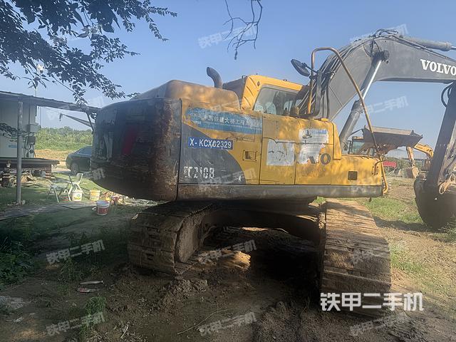 整機(jī)右后45°(整機(jī)外觀) 整機(jī)右后45°(整機(jī)外觀)