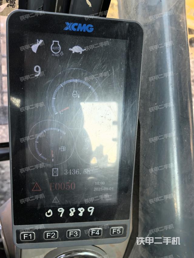 顯示屏?(駕駛室部分) 顯示屏?(駕駛室部分)