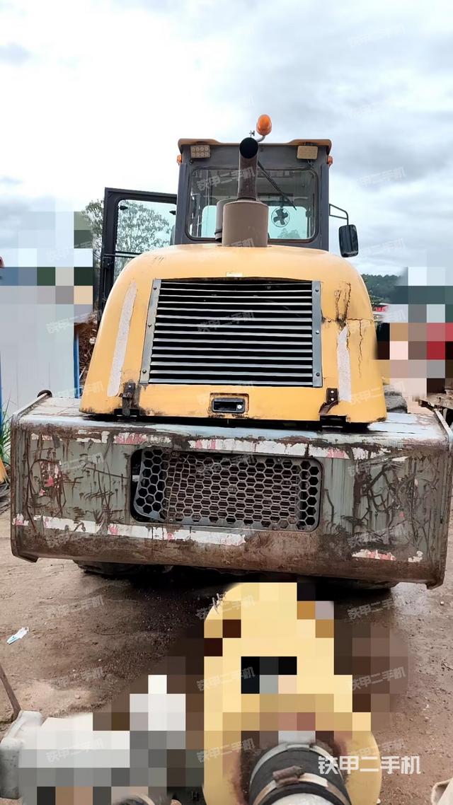 右前45°（壓路機(jī)整機(jī)外觀）