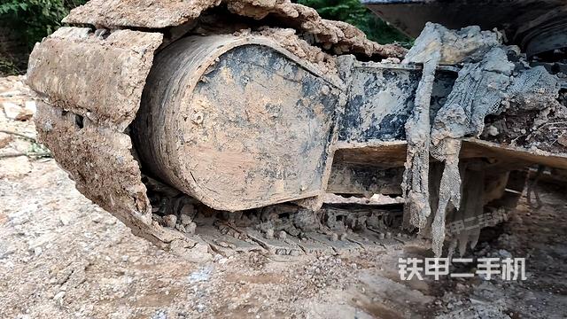 左导向轮(行走机构) 左导向轮(行走机构)