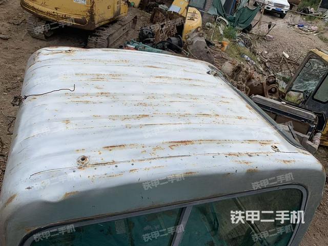 駕駛室頂部（整機(jī)外觀）