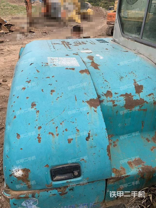 回轉(zhuǎn)馬達(dá)和主控閥（整機(jī)外觀）