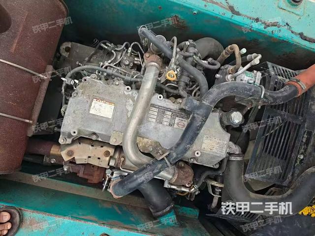 發(fā)動機整體俯視(整機外觀) 發(fā)動機整體俯視(整機外觀)
