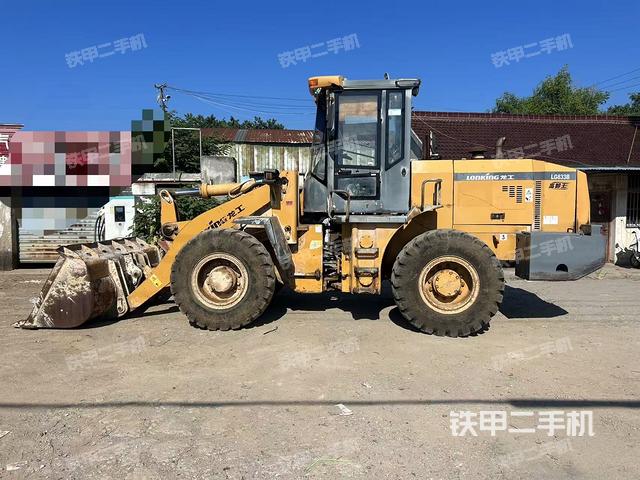 龙工LG833B装载机