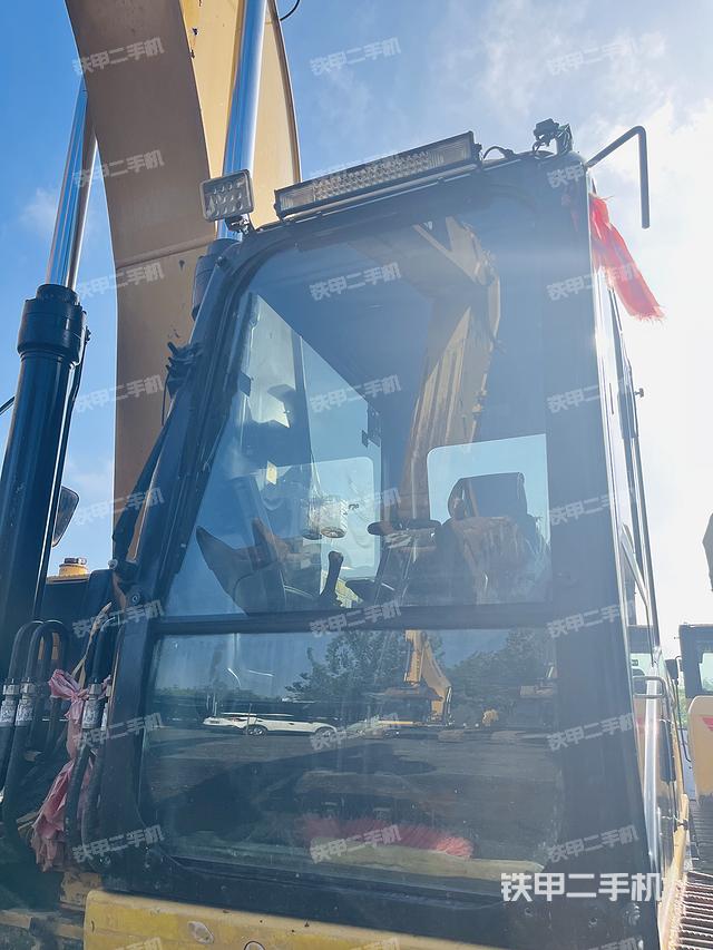 驾驶室整体（整机外观）