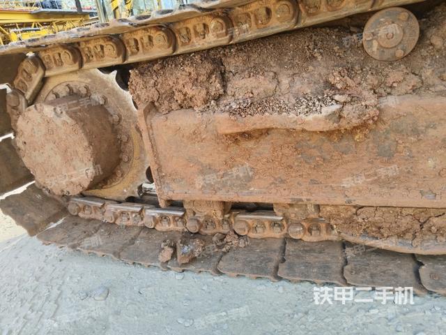 右驅(qū)動(dòng)輪(行走機(jī)構(gòu)) 右驅(qū)動(dòng)輪(行走機(jī)構(gòu))