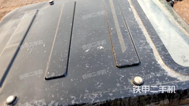 顶棚整体(驾驶室部分) 顶棚整体(驾驶室部分)