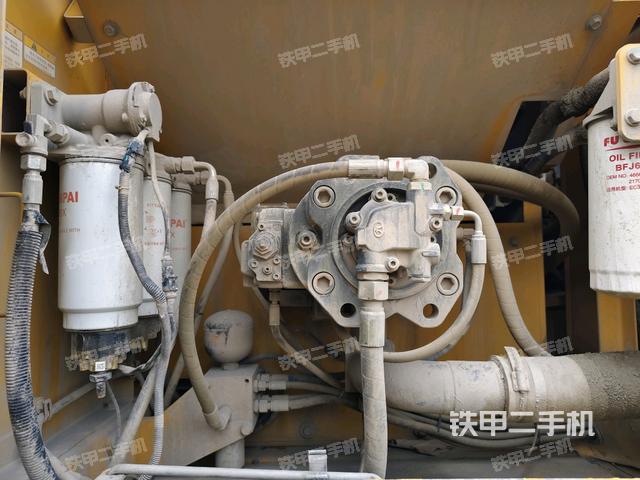 液壓泵斜45?左(大件艙室) 液壓泵斜45?左(大件艙室)