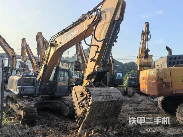 徐工XE380DK挖掘机