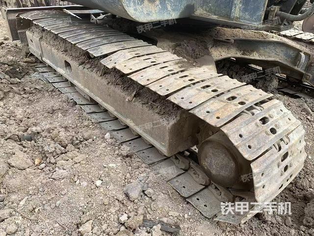 單側(cè)履帶整體（整機(jī)外觀）