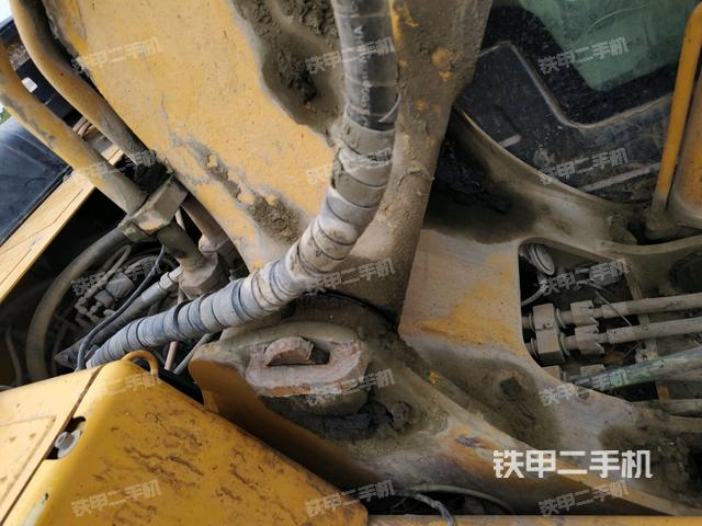 大臂根部?斜視(工作和回轉裝置) 大臂根部?斜視(工作和回轉裝置)