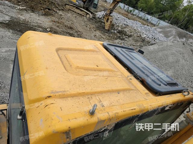 駕駛室頂部俯視(上車部件) 駕駛室頂部俯視(上車部件)