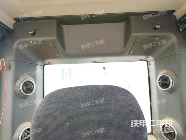 后窗玻璃角標(駕駛室部分) 后窗玻璃角標(駕駛室部分)
