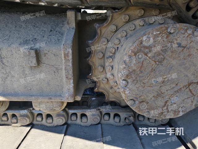右驱动轮(行走机构) 右驱动轮(行走机构)