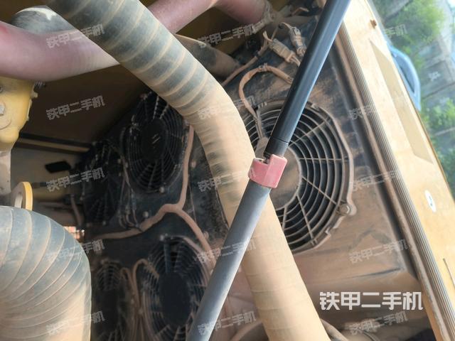 中央回轉接頭特寫(上車部件) 中央回轉接頭特寫(上車部件)