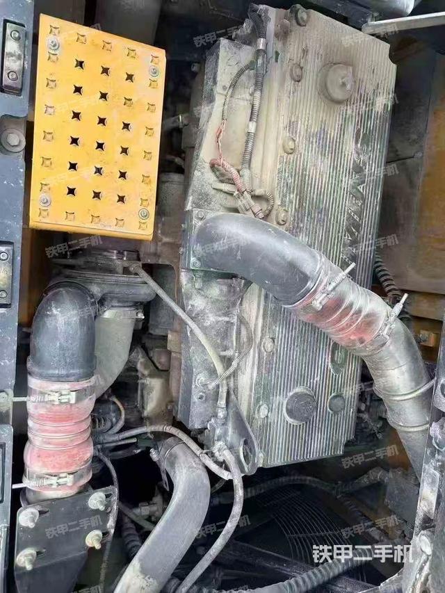 發(fā)動機(jī)整體俯視(整機(jī)外觀) 發(fā)動機(jī)整體俯視(整機(jī)外觀)