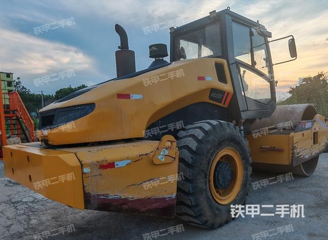 柳工CLG6622E(单驱)压路机