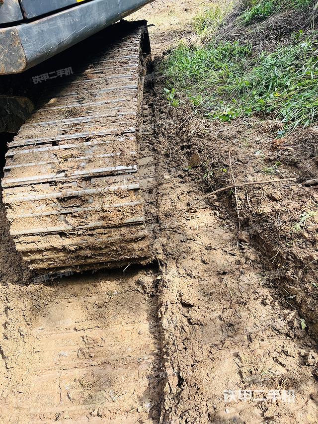 单侧履带整体（整机外观）