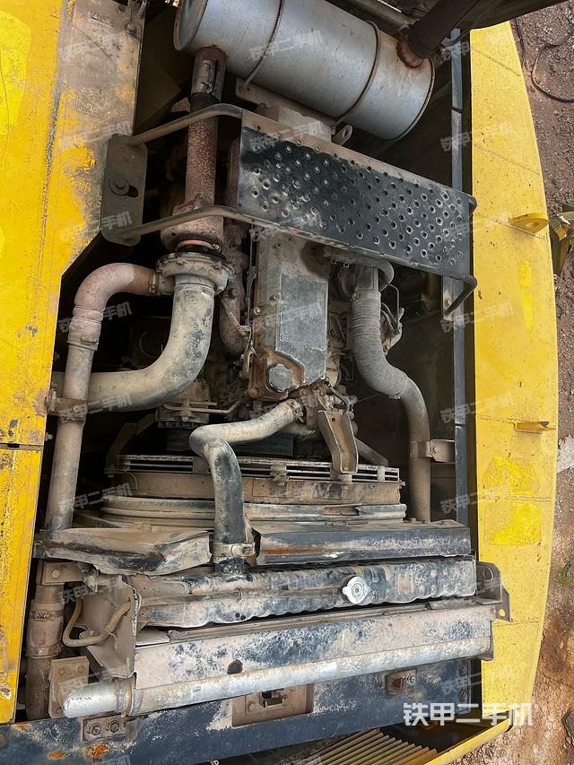 發(fā)動機(jī)整體俯視(整機(jī)外觀) 發(fā)動機(jī)整體俯視(整機(jī)外觀)