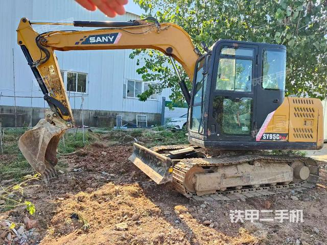 三一重工SY75C挖掘機(jī)
