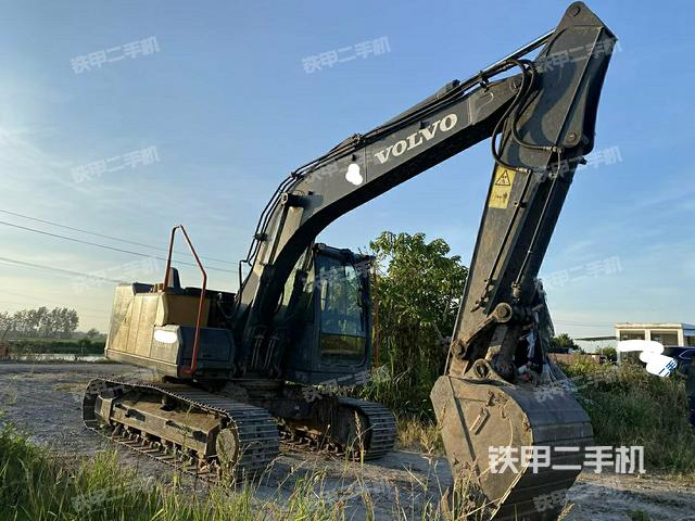 右前45(整機外觀) 右前45(整機外觀)
