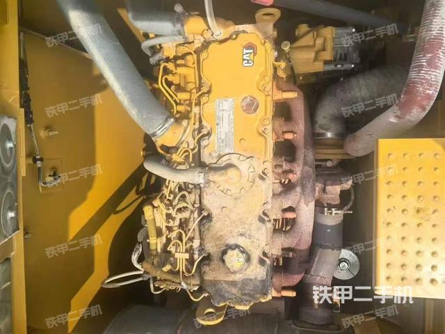 发动机整体俯视(整机外观) 发动机整体俯视(整机外观)