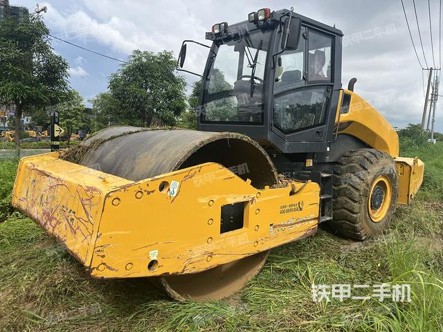 柳工CLG6622E(單驅(qū))壓路機