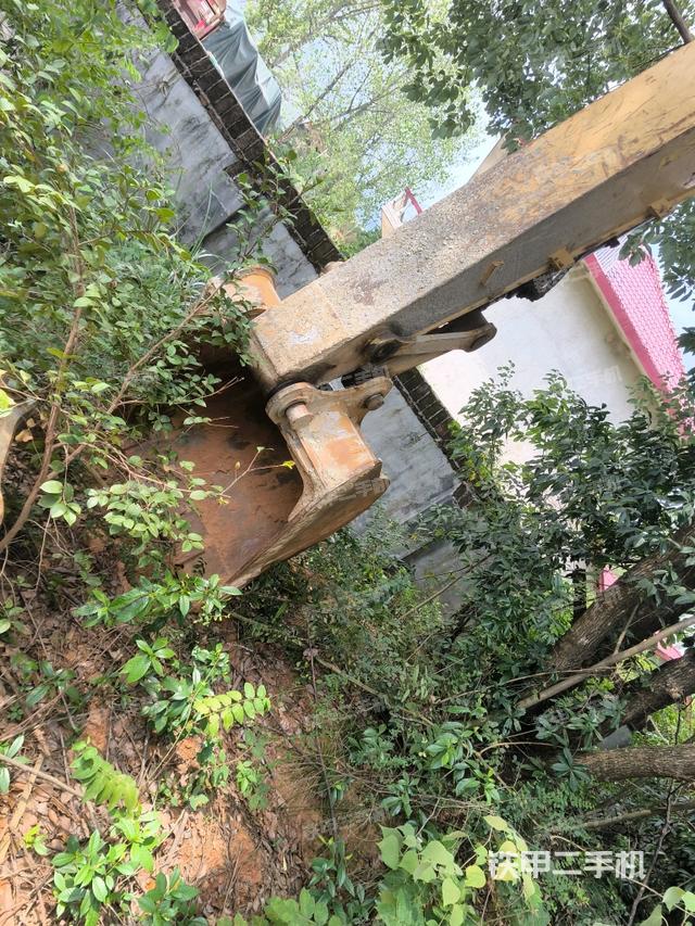 大臂根部?斜視(工作和回轉裝置) 大臂根部?斜視(工作和回轉裝置)