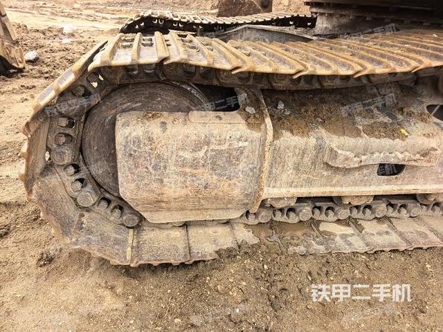 左側(cè)行走馬達(dá)蓋板(行走機(jī)構(gòu)) 左側(cè)行走馬達(dá)蓋板(行走機(jī)構(gòu))