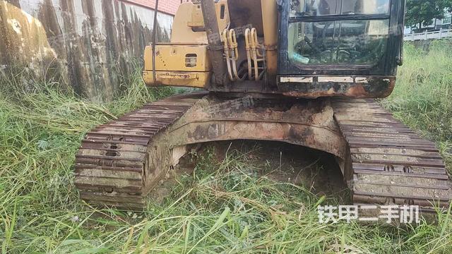 駕駛室整體（整機外觀）