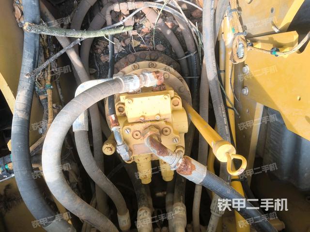 駕駛室頂部俯視(上車部件) 駕駛室頂部俯視(上車部件)