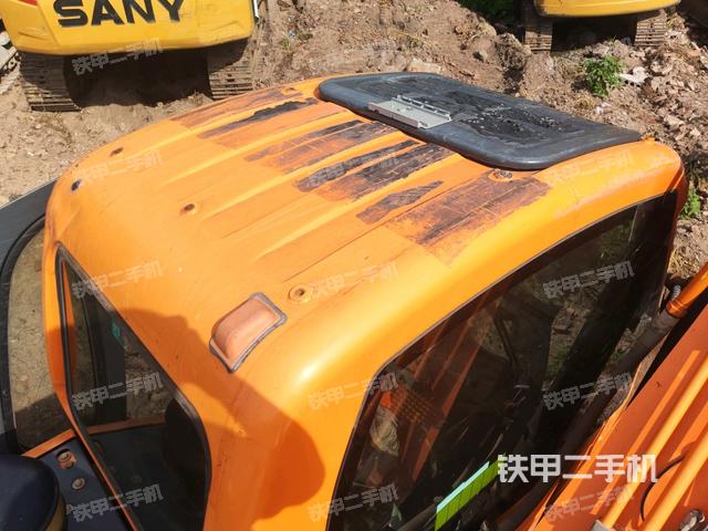駕駛室頂部俯視(上車部件) 駕駛室頂部俯視(上車部件)