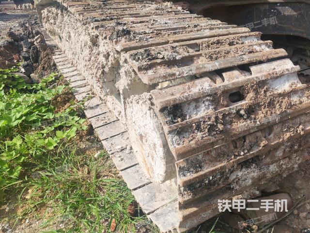 左側(cè)履帶整體?(行走機(jī)構(gòu)) 左側(cè)履帶整體?(行走機(jī)構(gòu))
