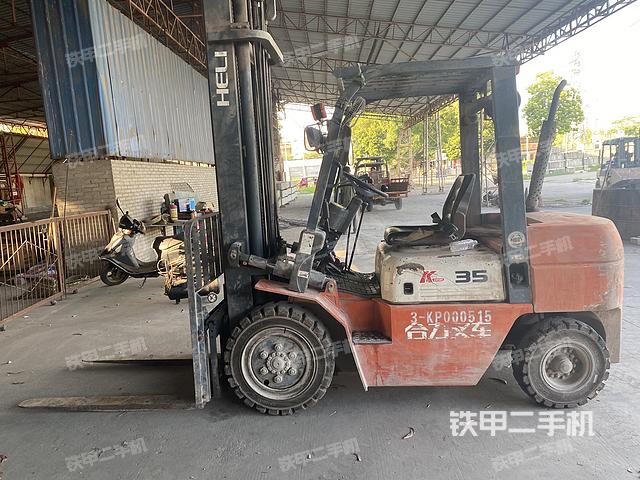 整機左側(cè)(設(shè)備外觀及核心部件) 整機左側(cè)(設(shè)備外觀及核心部件)