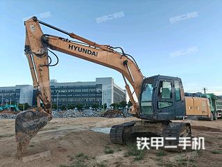 现代R215-7挖掘机实拍图片