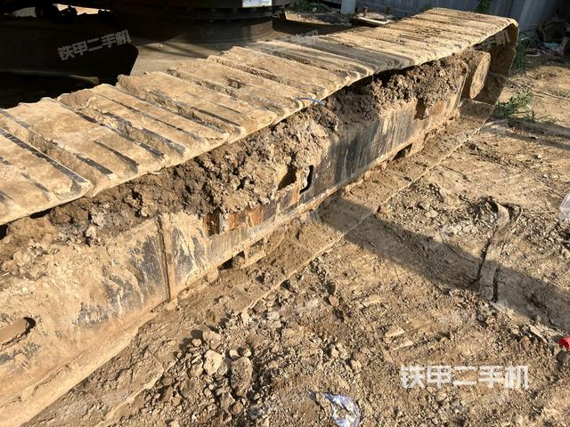 單側履帶整體(整機外觀) 單側履帶整體(整機外觀)