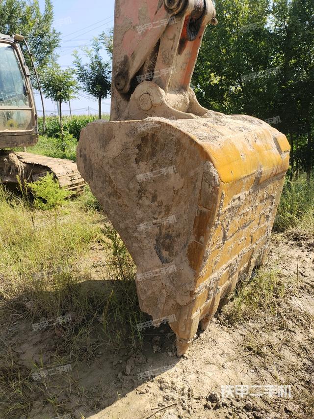 小臂整體左后(工作和回轉(zhuǎn)裝置) 小臂整體左后(工作和回轉(zhuǎn)裝置)