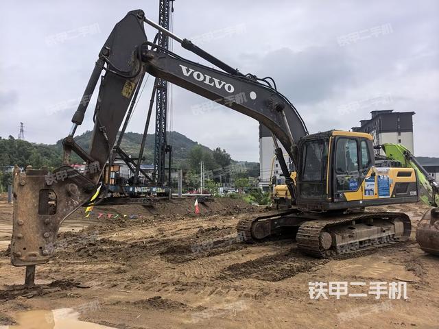 沃爾沃EC210D挖掘機(jī)