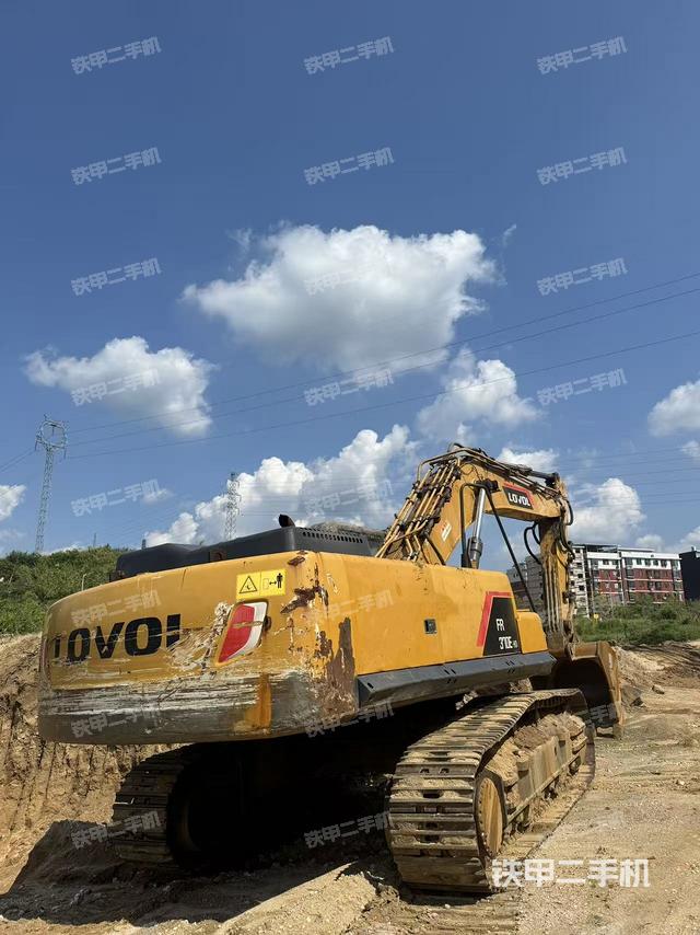 整機(jī)右后45°(整機(jī)外觀) 整機(jī)右后45°(整機(jī)外觀)