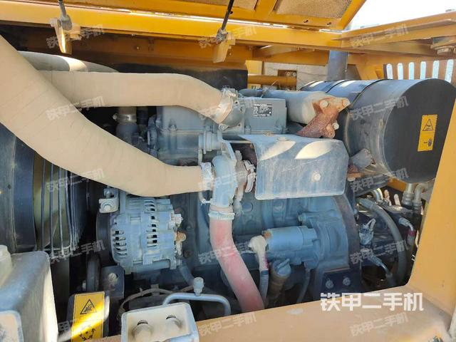 发动机整体俯视(整机外观) 发动机整体俯视(整机外观)